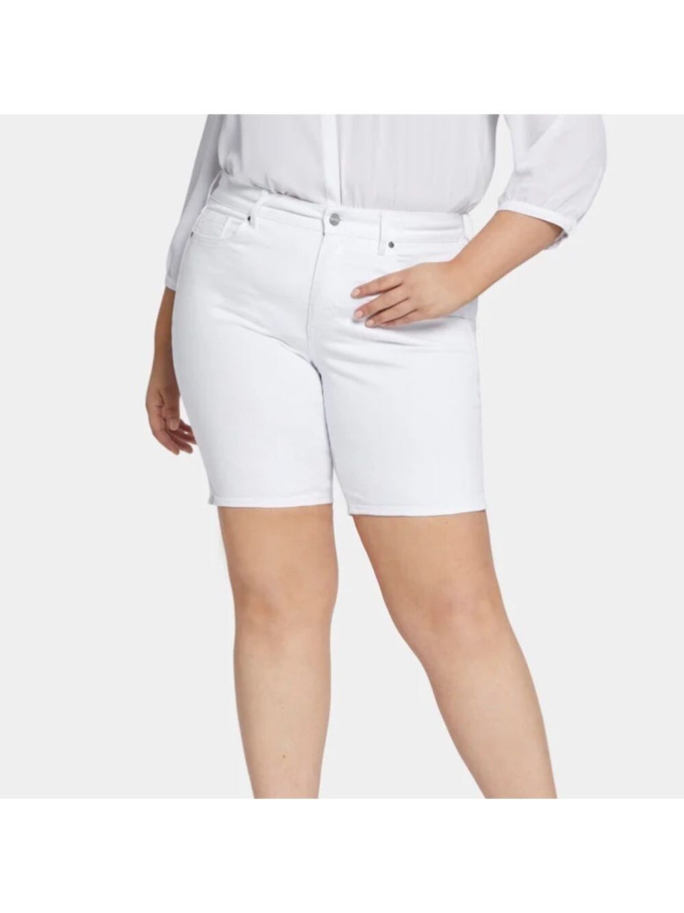 NWT SUKO JEANS White Shorts size 20